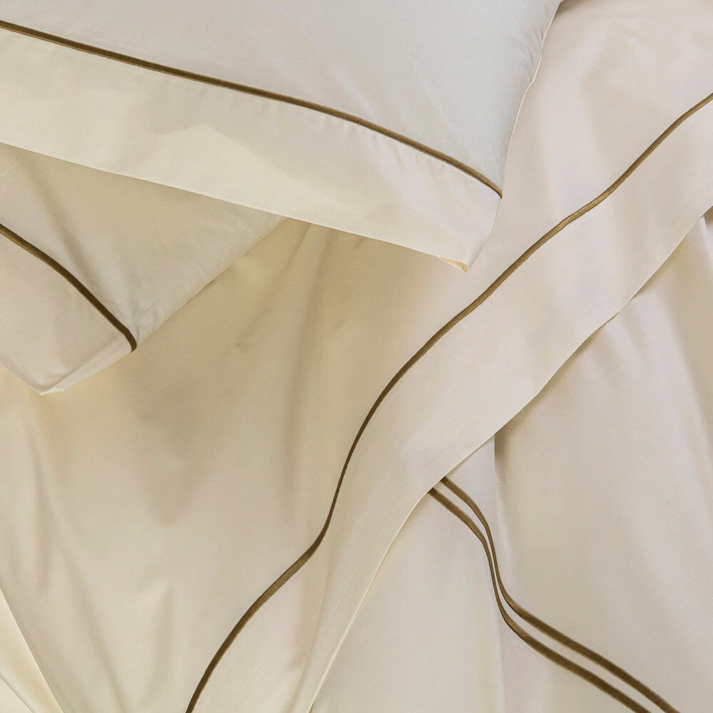 Frette Contemporary Sheet Set 6 Frette Contemporary Sheet Set - Image 4